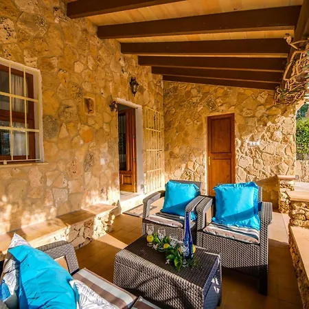 Holiday home Spacious With Garden