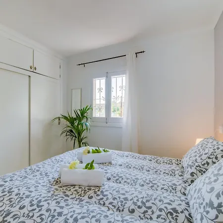 Holiday home Spacious With Garden *